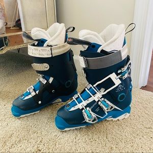 Salomon ski boots